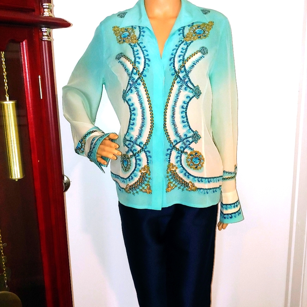 SOLD! ESCADA 36 6 SILK TEAL WHITE GOLD SCROLL SIGNATURE BUTTONS - Picture 10 of 10